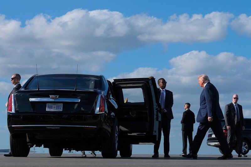 У США вбили чоловіка біля резиденції Трампа