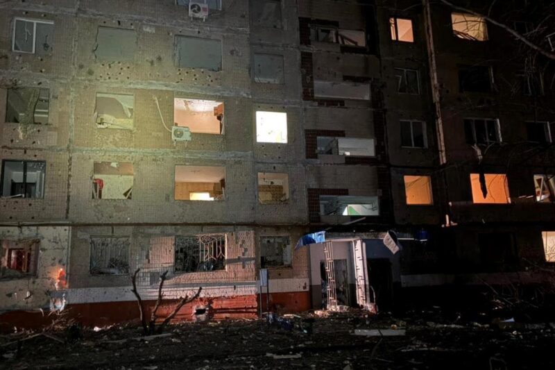 Удари РФ по Краматорську: пошкоджені понад 20 багатоповерхівок
