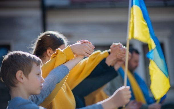 Україна перевіряє понад 19 000 фактів примусового вивезення дітей до РФ