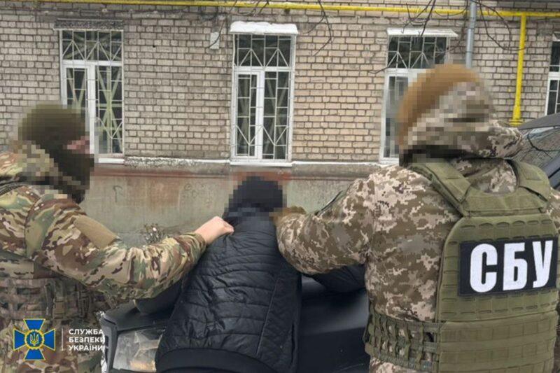 В Україні викрили сімох торгівців “трофейною” зброєю