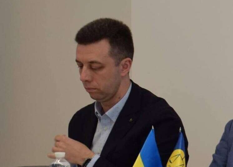 Забудова на пам’ятках археології та безоплатні Audi як заступник голови Подільського суду Петров ігнорує закон і доброчесність