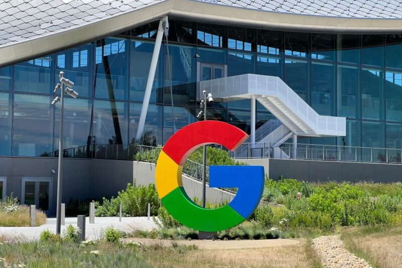 Apple, Google та Tesla: Іран погрожує атакувати офіси компаній США