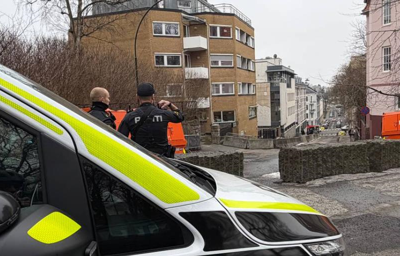 Біля синагоги в Осло затримали двох чоловіків зі зброєю