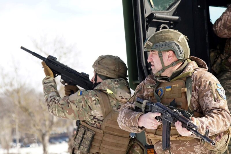 Генштаб: РФ втратила 950 солдатів і гелікоптер