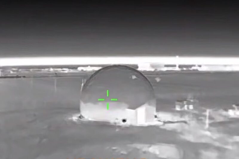 ГУР показало ураження РЛС Валдай і катерів в Криму