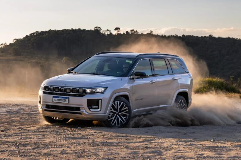 Jeep оновив Commander та готує гібридну версію кросовера