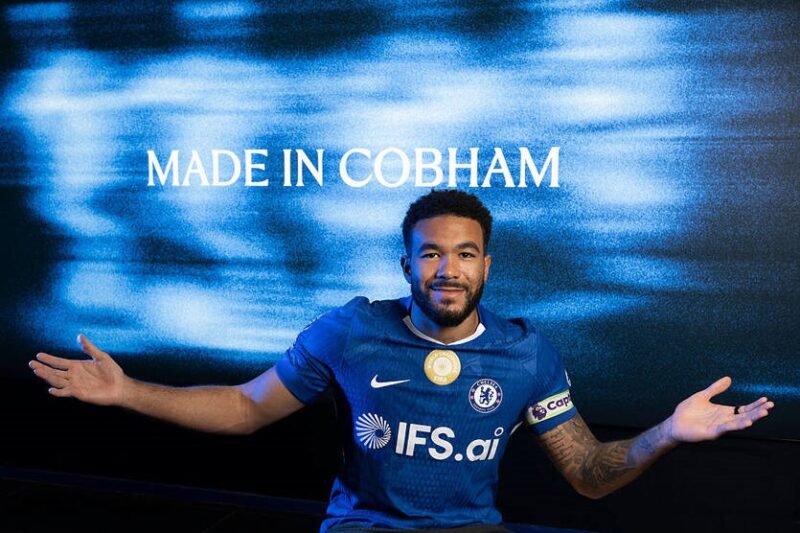 Капітан Челсі залишається на своєму місці