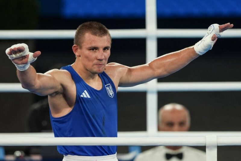 Хижняк уклав суперника на ринг у першому раунді