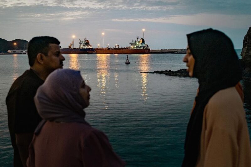 Ормузькою протокою за два дні пройшли тільки сім суден – ЗМІ