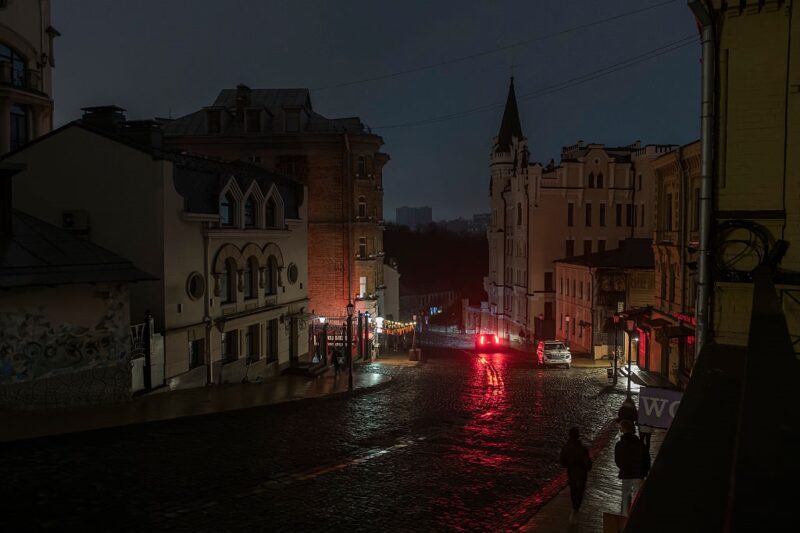 По всій Україні відкновили відключення світла