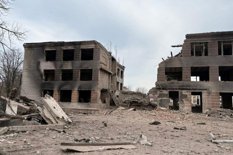 РФ ударила по Слов’янську: пошкоджено єдиний на Донеччині пологовий будинок