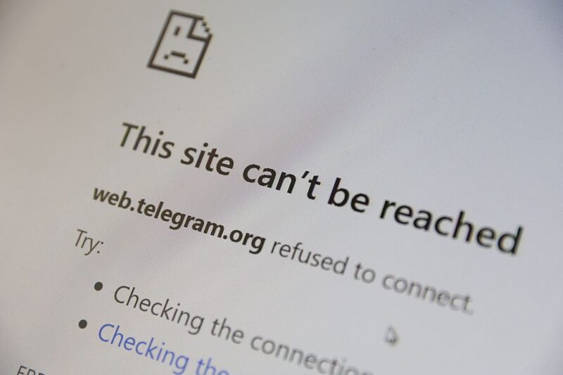 Росіяни повертаються до стаціонарних телефонів на тлі блокування Telegram