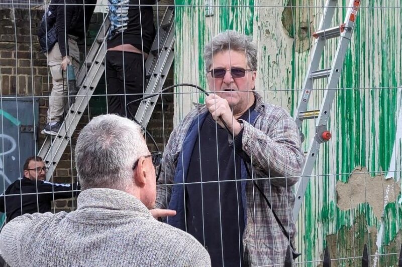 Ще один Бенксі. Журналісти приписують ім’я художника будівельнику