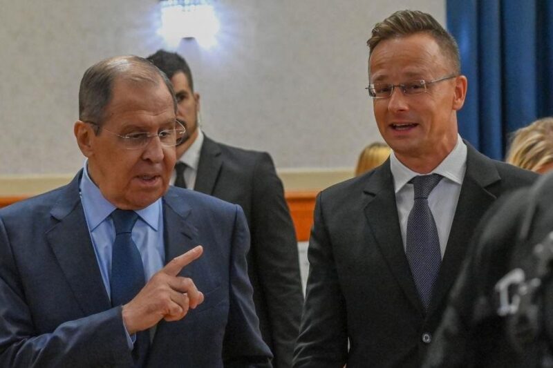 Сійярто просив Лаврова сприяти перемозі партії Фіцо – ЗМІ