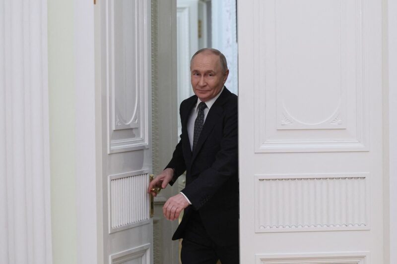 Скинутися на війну. Путін зібрав гроші з бізнесу