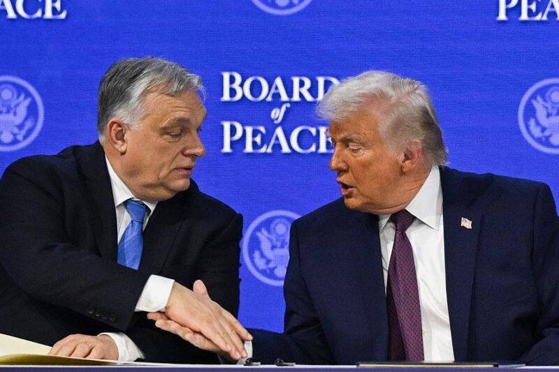 Трамп агітує угорців голосувати на виборах за Орбана