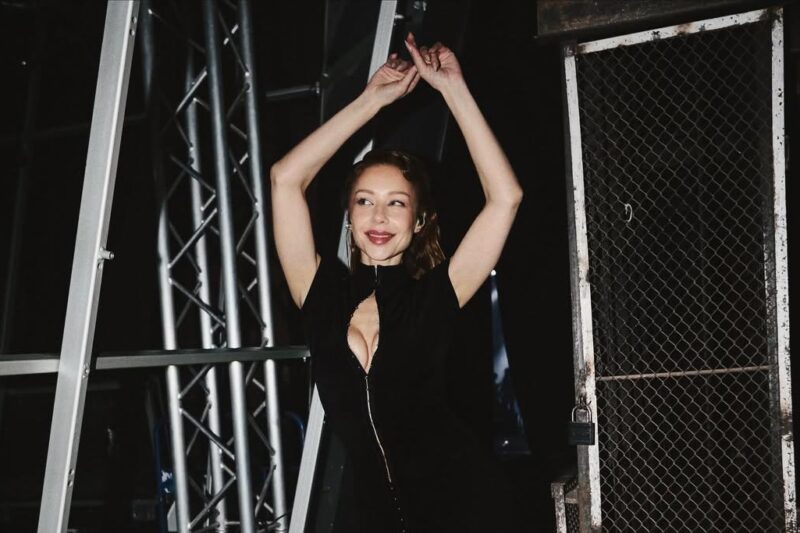 У Кароль під час концерту розстебнулася сукня