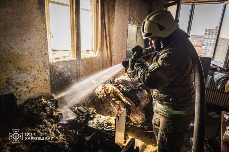 У Харкові загинула жінка, вистрибнувши під час пожежі з вікна 13 поверху