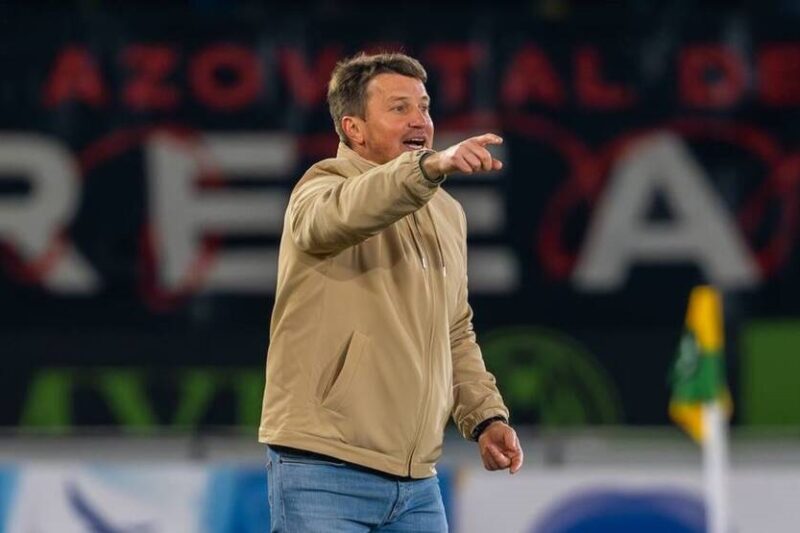 УПЛ визначила найкращого тренера та футболіста 20-го туру