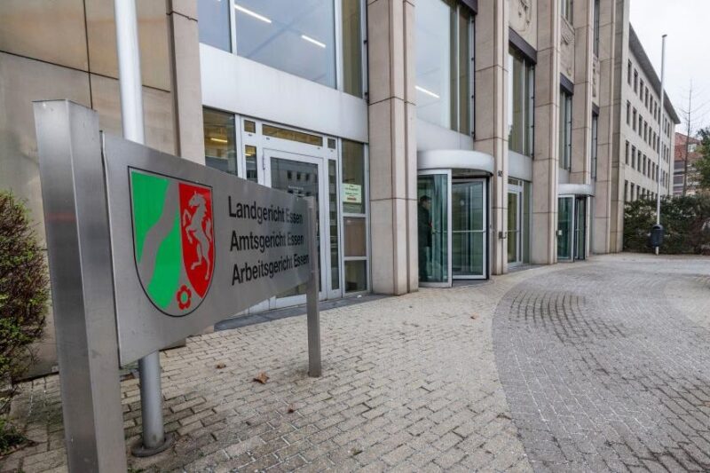 В Німеччині українського підлітка засудили за вбивство українки і її дитини