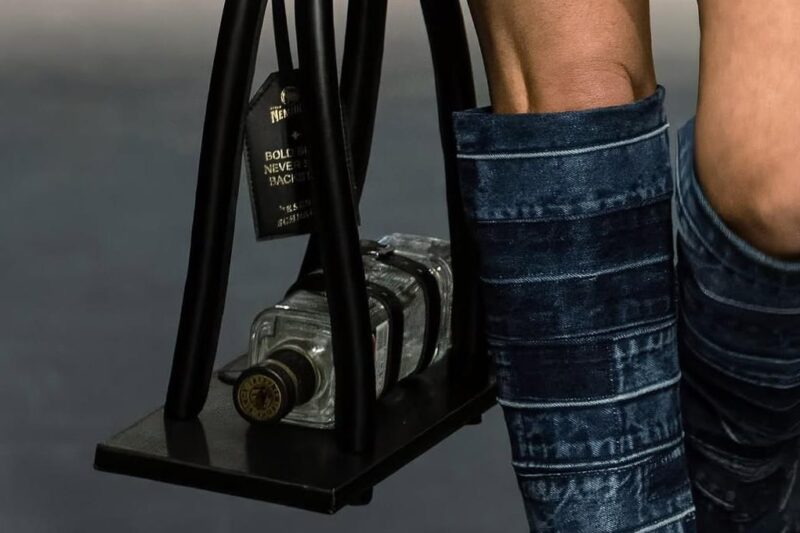 В Україні випустили сумку-тримач для алкоголю