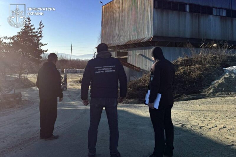 В Україні зупинили незаконний видобуток на унікальному родовищі