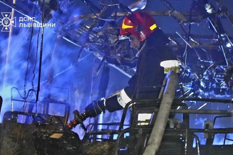 Вибух і пожежа у Львові: містян попередили про перебої з газом