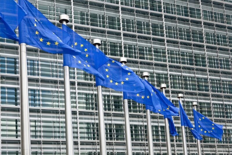 Європарламентарі схвалили зниження мит на американські товари