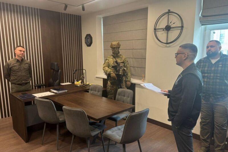 Затримано двох високопосадовців облуправлінь СБУ