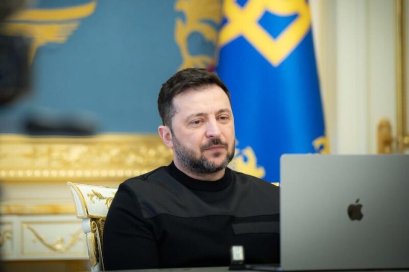 Зеленський анонсував розмову з представниками США
