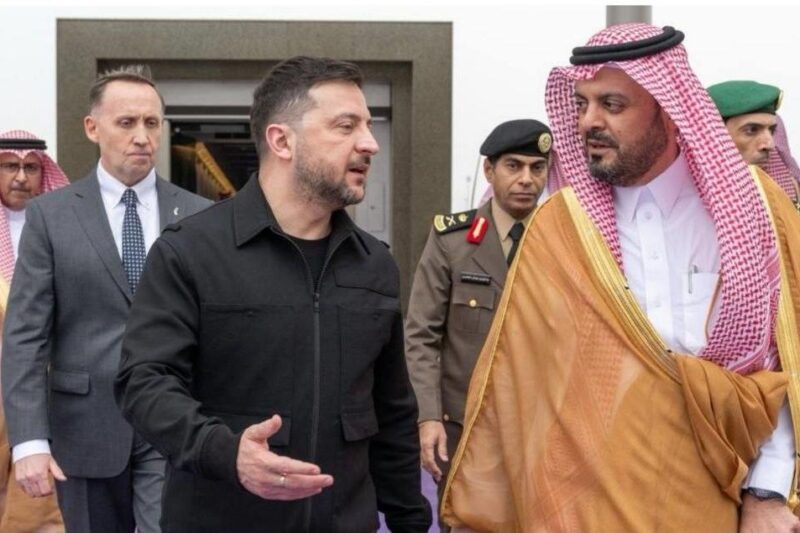 Зеленський несподівано прибув на Близький Схід