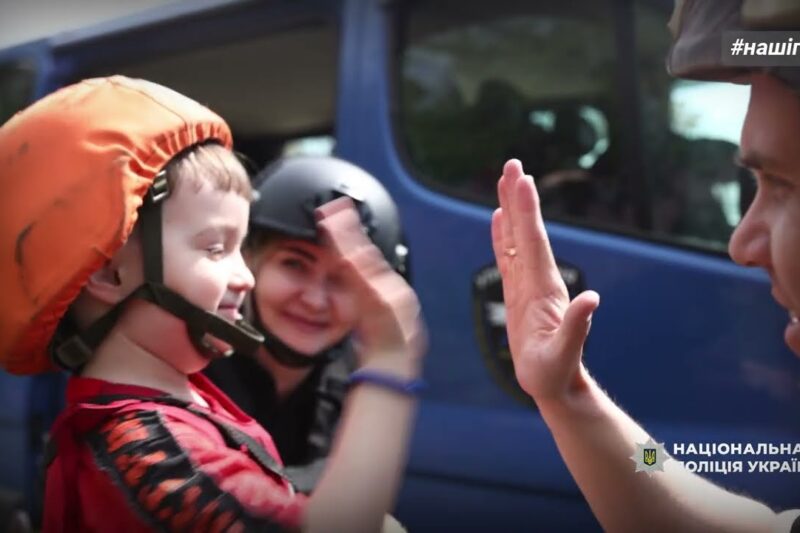 Поліцейський Євгеній Токарєв про евакуацію з прифронтових районів Запоріжжя