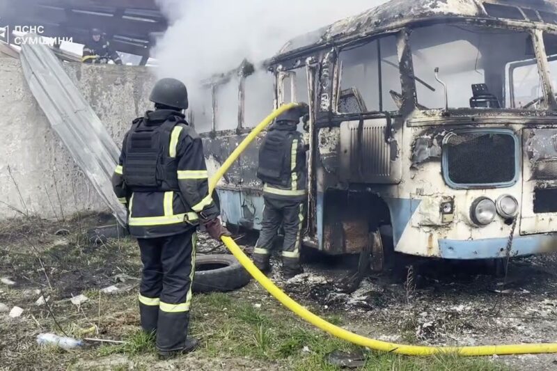 рф знову атакувала Сумщину: співробітники ДСНС працювали на місцях влучань