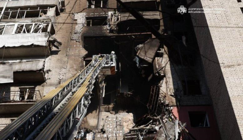 Атака на Дніпро: кількість поранених зросла до десяти, двоє загиблих