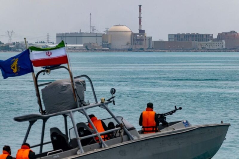 Іран заявив про влучання поблизу Бушерської АЕС