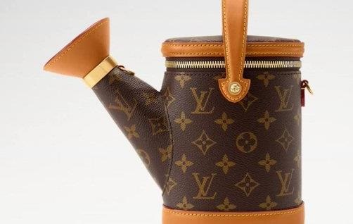 Louis Vuitton випустив сумку у формі садової лійки за $4800