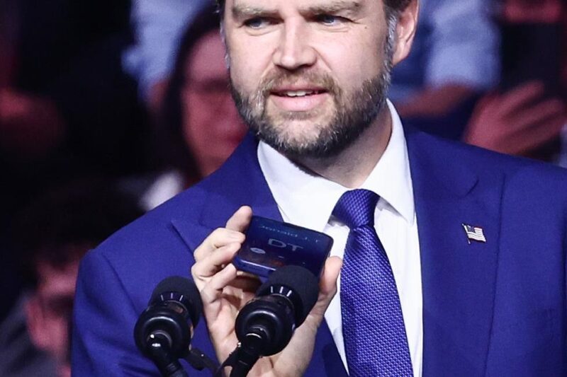 “Люблю Віктора”: Трамп телефоном підтримав Орбана