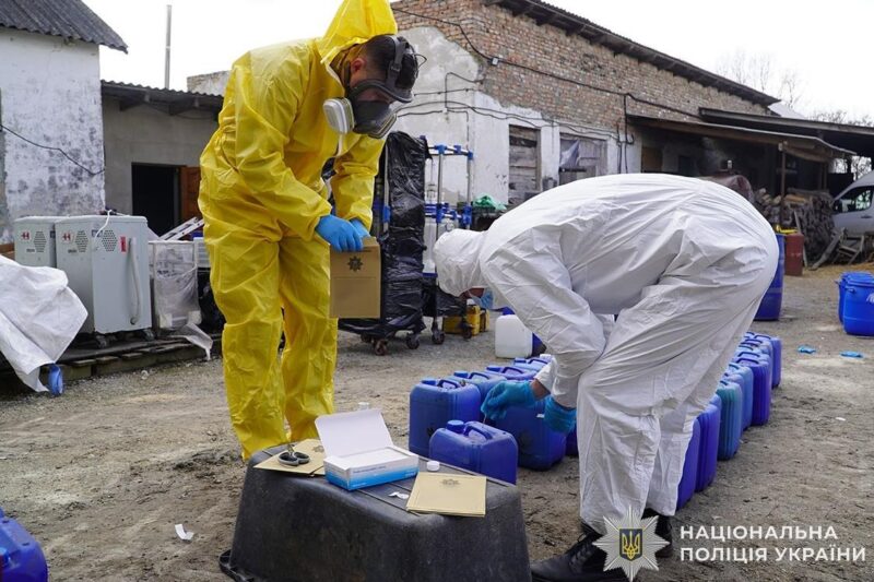 Могли виготовити 2 млн доз: на Тернопольщині ліквідовули наркогрупу