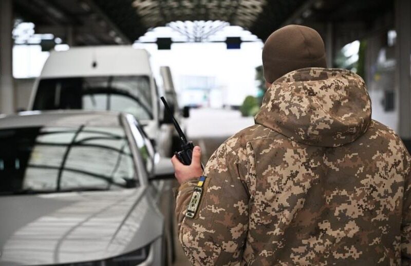 На кордоні України з Польщею утворились черги