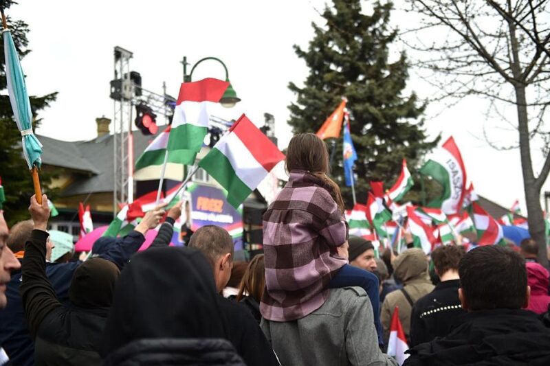 На виборах в Угорщині рекордна кількість охочих голосувати за кордоном