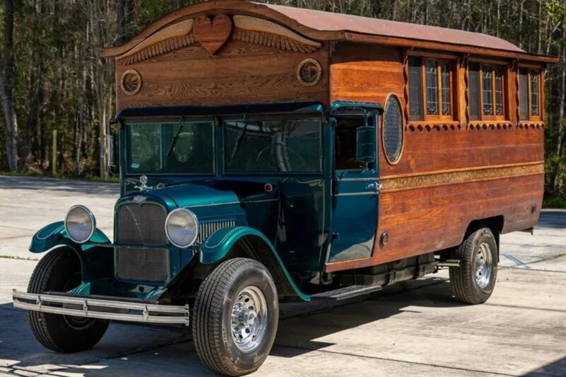 Один із найстаріших у світі: на аукціон виставили автодім 1928 року