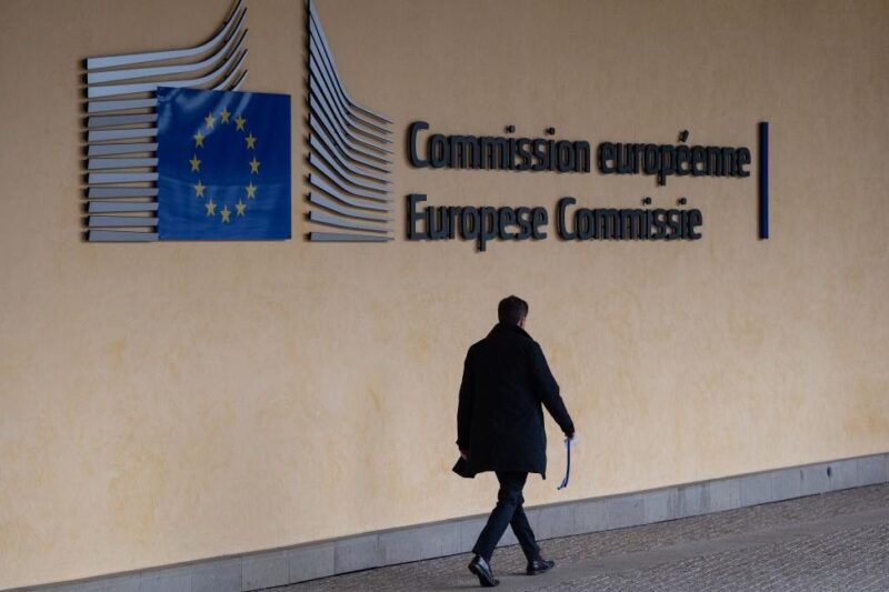 Попри вето Орбана: в ЄС продовжують готувати кредит Україні