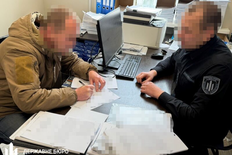 Посадовців ТЦК викрили на схемі для “ухилянтів”