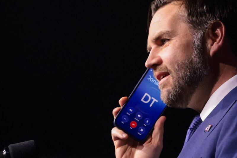 Посольство США заперечило втручання Трампа й Венса в угорські вибори