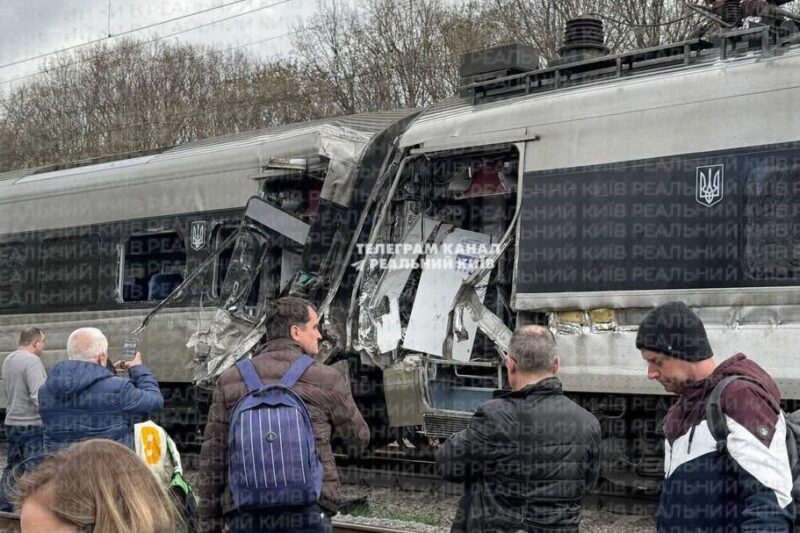 Поїзд Інтерсіті+ потрапив в аварії на Вінниччині