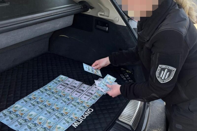 Правоохорониця “продавала” фіктивну службу у штрумовому батальйоні