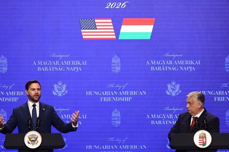 Спецслужби України пробували вплинути на вибори в США й Угорщині – Венс