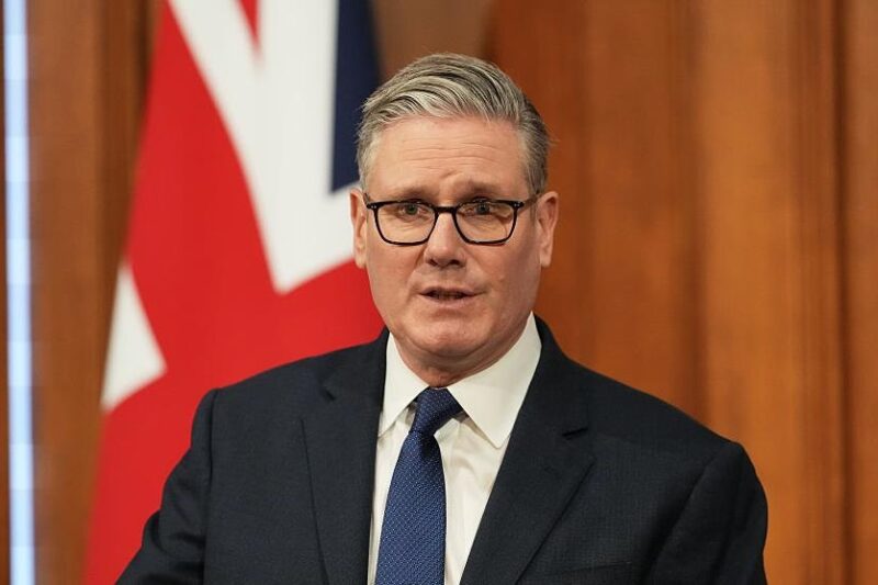 Світові лідери обговорюють війну в Україні у WhatsApp – Стармер