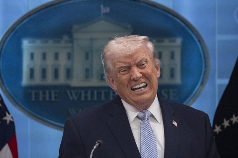 Трамп планує “спільно” з Іраном охороняти Ормузьку протоку