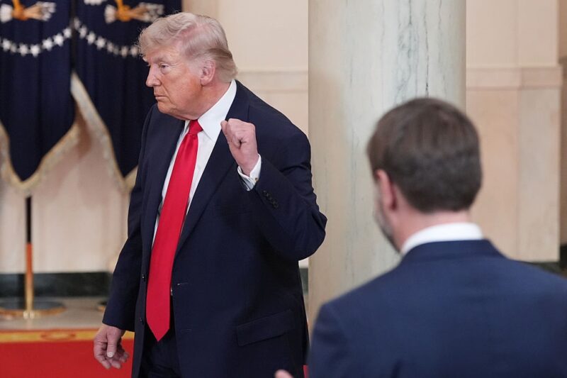 Трамп запровадив 100% мито на деякі ліки